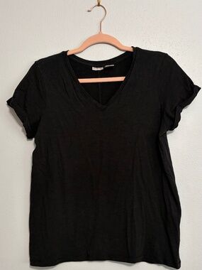 Max Studio short sleeve black t shirt size large